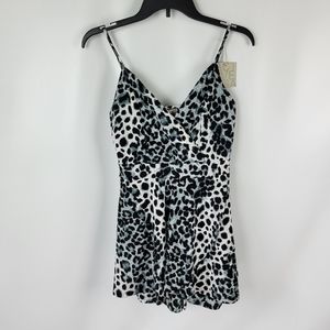 Active USA Dress With Shorts Sz Medium